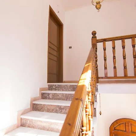 Apartment Dafni's *